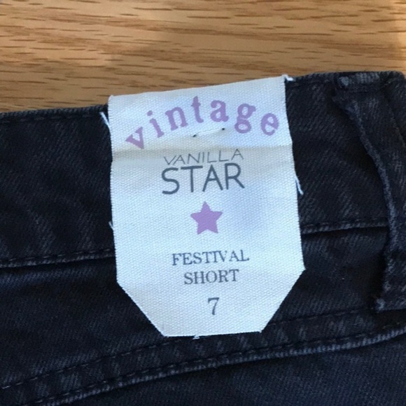 Vanilla Star Festival Shorts - Picture 3 of 5